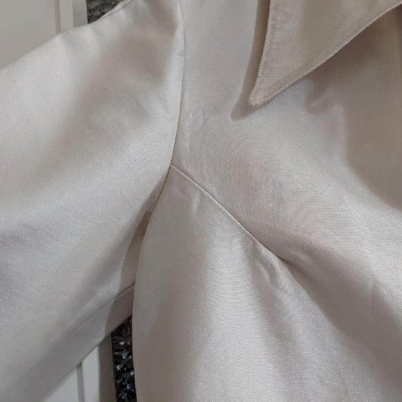 Lustrous Chic Swing Coat Light Jacket A-line shape, Pointed Collar, Tan - Picture 5 of 15